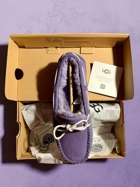 UGG Dakota Dusty Lilac Mocs